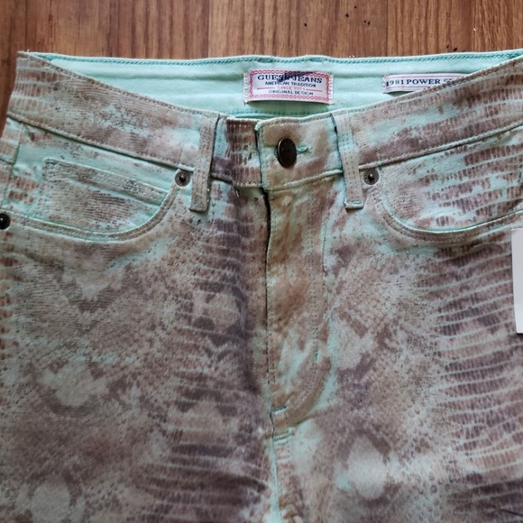 GUESS WOMEN 1981 HIGH-RISE SKINNY JEANS WITH SNAKE SZ 24 - Picture 7 of 8